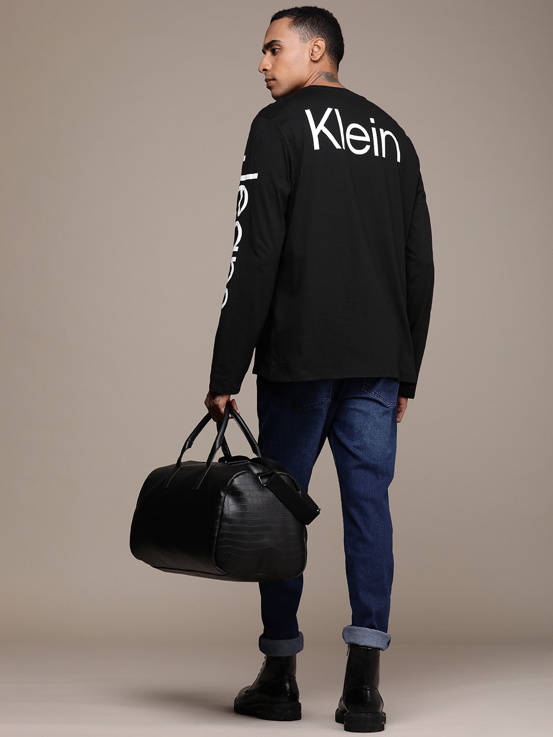 

Calvin Klein Jeans Brand Logo Printed Pure Cotton T-shirt, Black