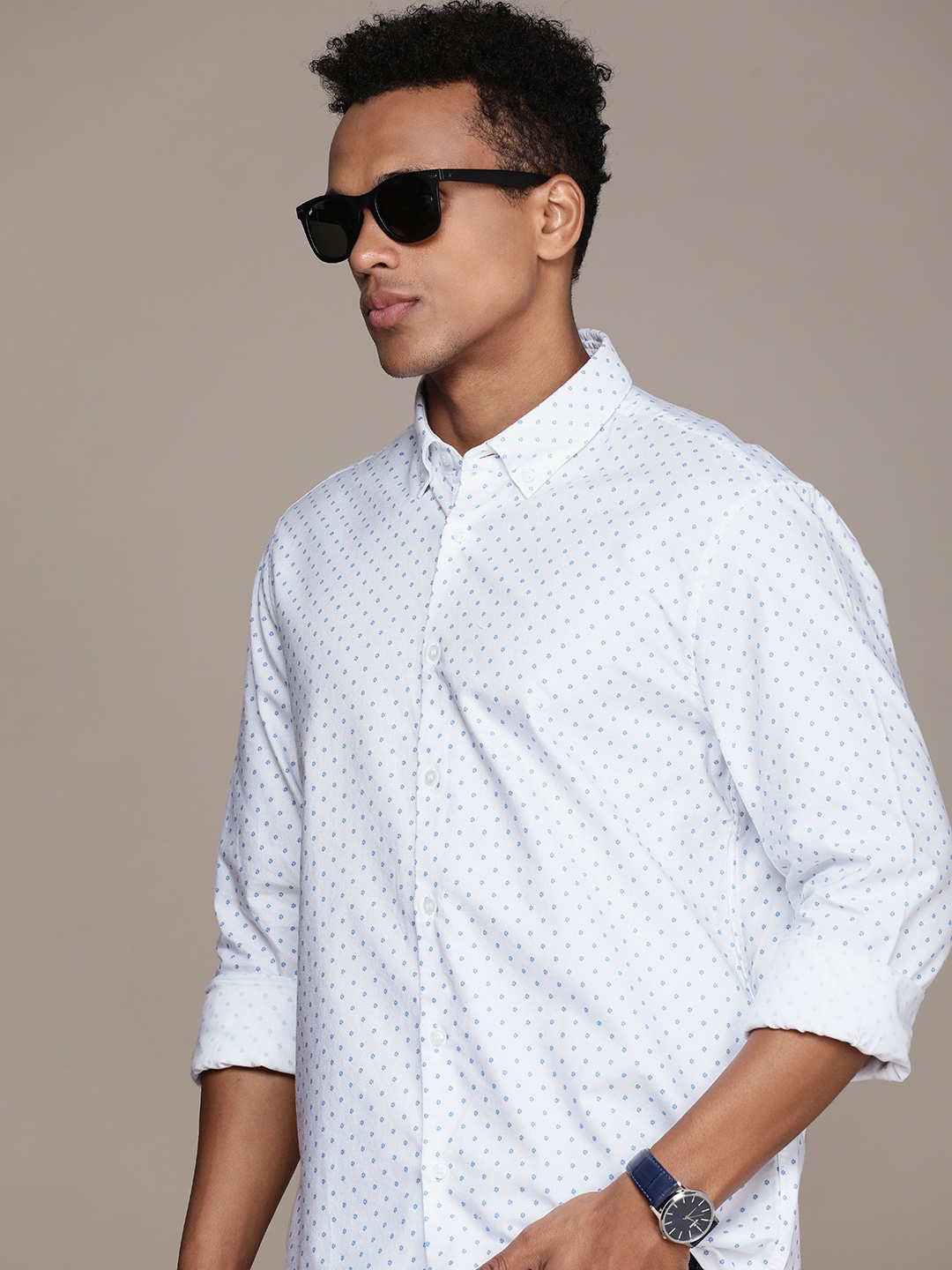 

Calvin Klein Jeans Pure Cotton Slim Fit Floral Printed Casual Shirt, White