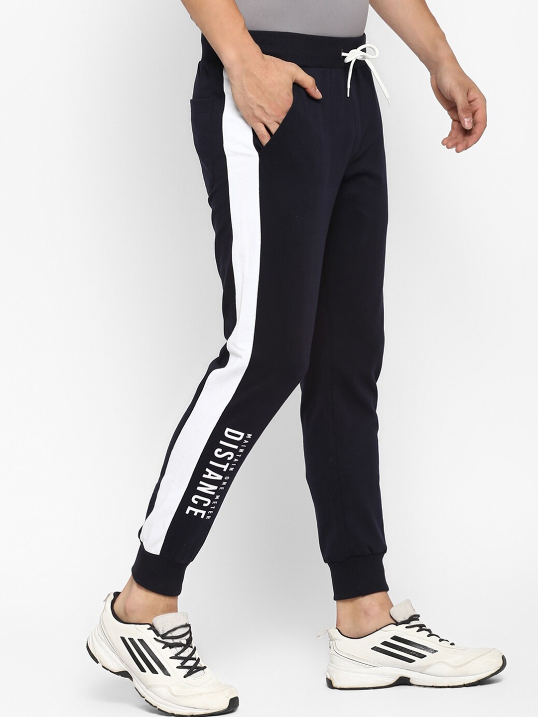 

Alan Jones Men Slim Fit Mid-Rise Joggers, Navy blue