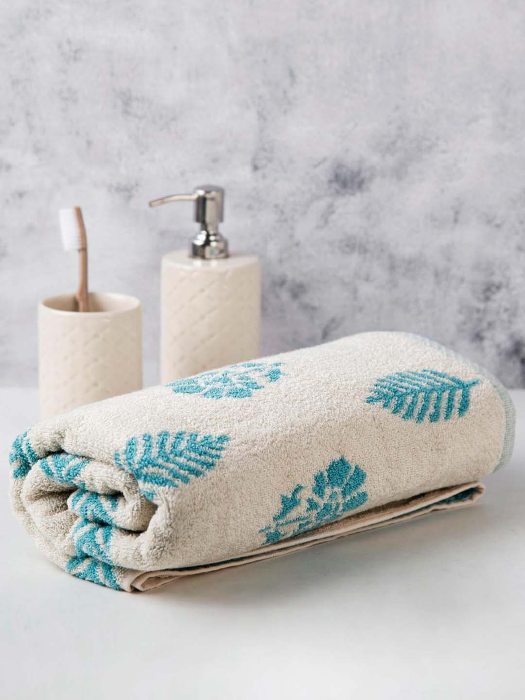 

Fabindia Beige & Blue Printed 550 GSM Cotton Bath Towel