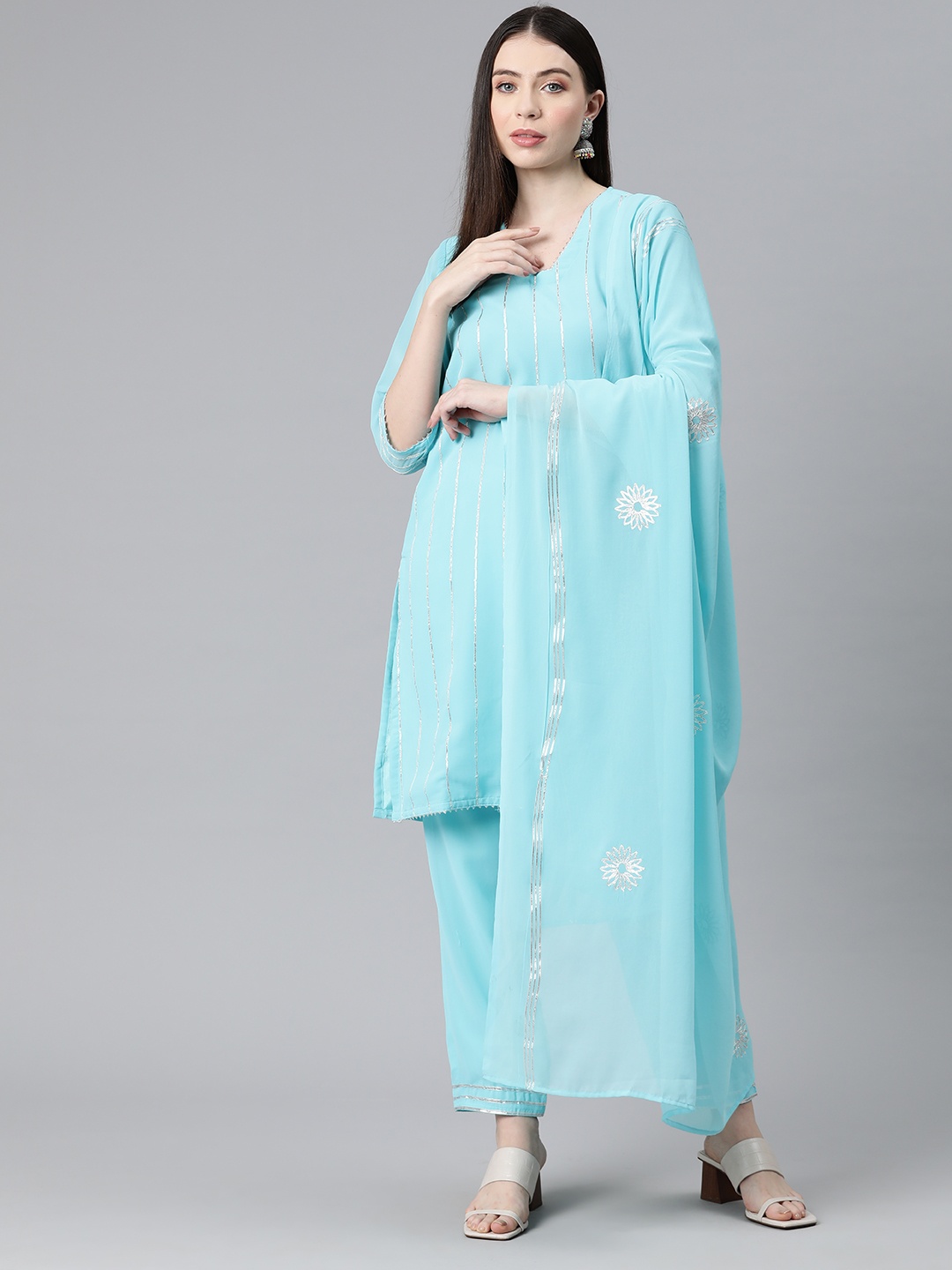 

V TRADITION Women Striped Regular Gotta Patti Kurta with Trousers & Dupatta, Turquoise blue