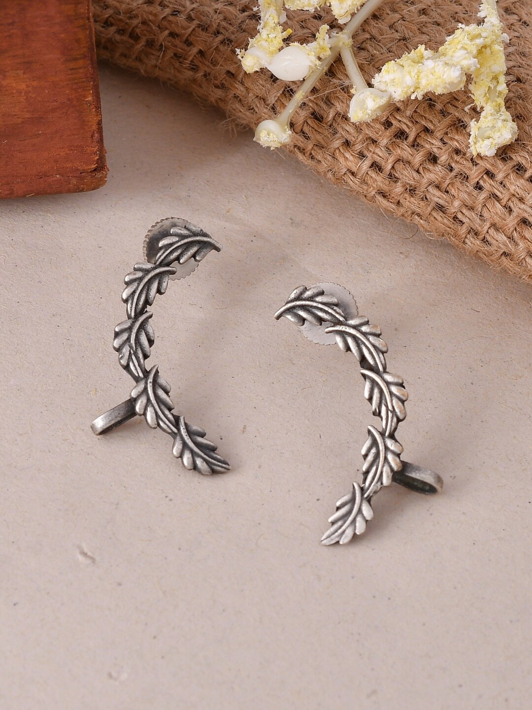 

Ishhaara Brass-Plated Classic Oxidized Studs Earrings, Silver