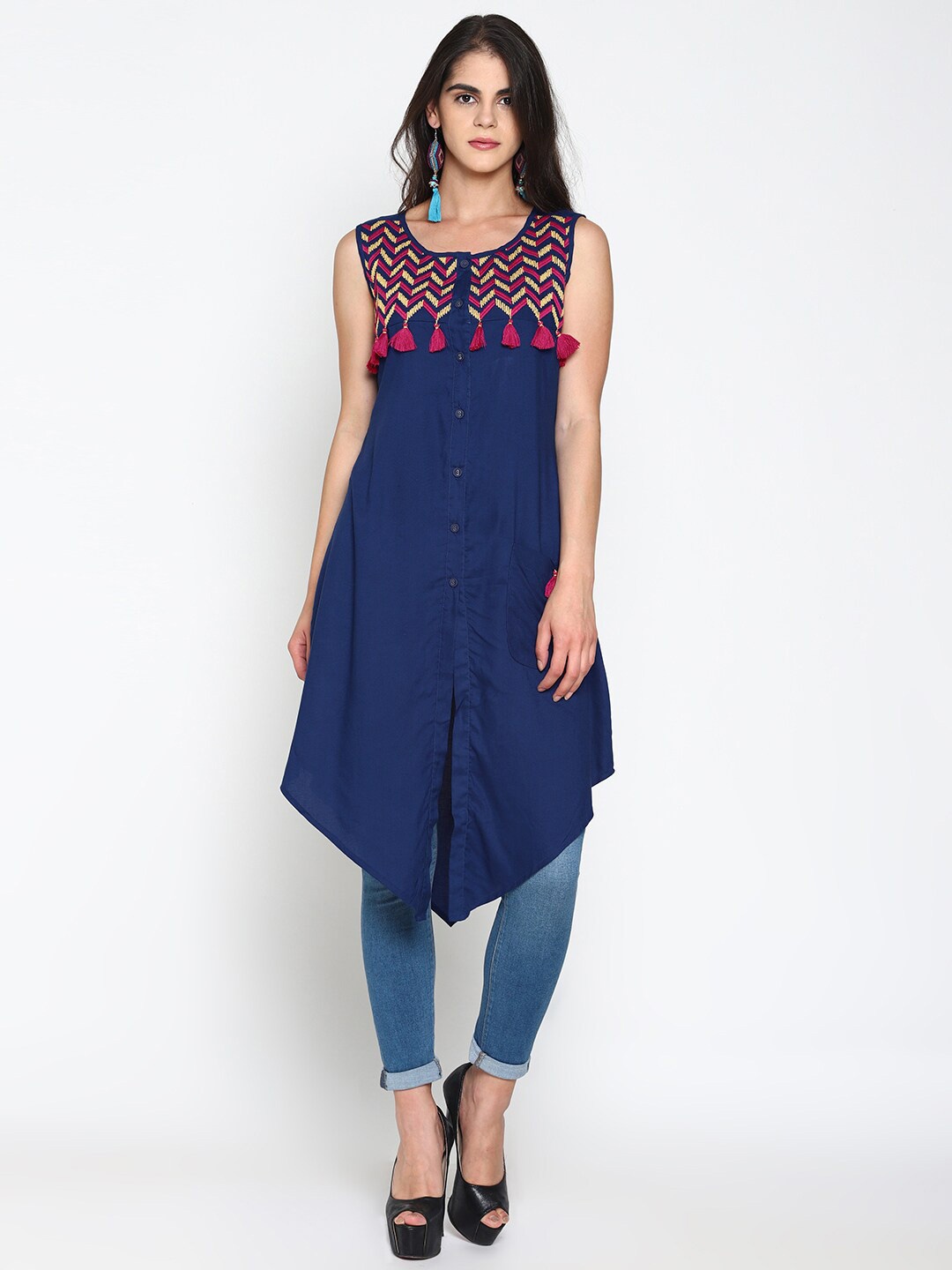 

UNTUNG Sleeveless Thread Work A-Line Kurta, Blue