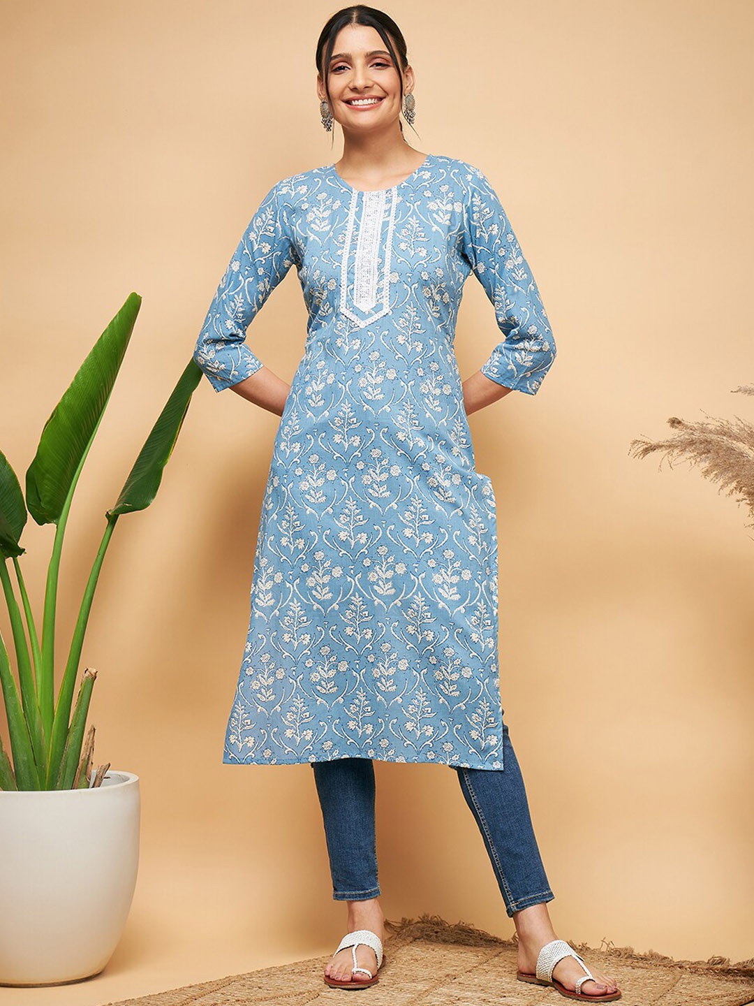 

InWeave Blue Floral Printed Cotton Kurta