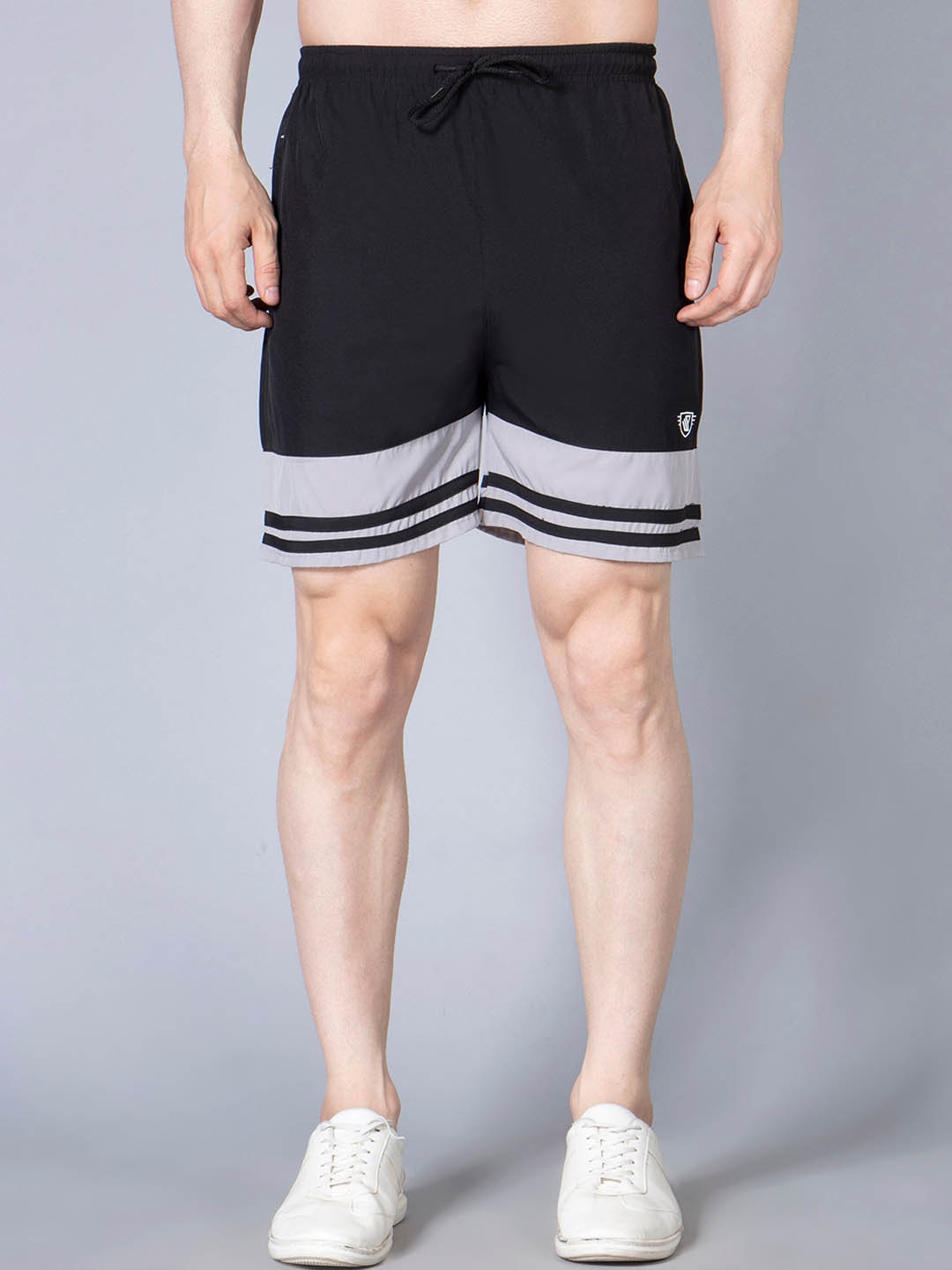 

WE PERFECT Men Striped Mid-Rise Shorts, Black