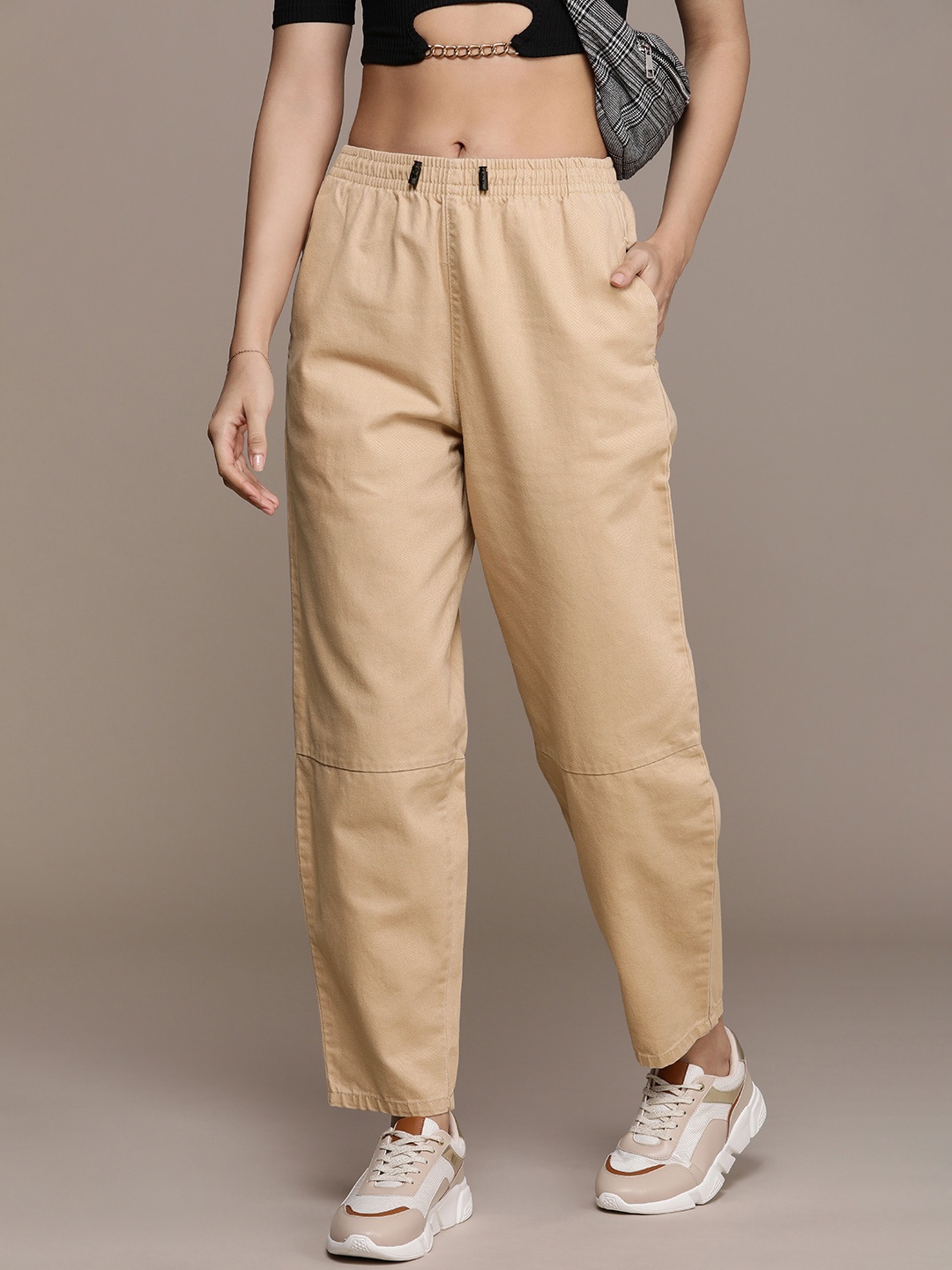 

The Roadster Life Co. Women Pure Cotton Solid Trouser, Beige