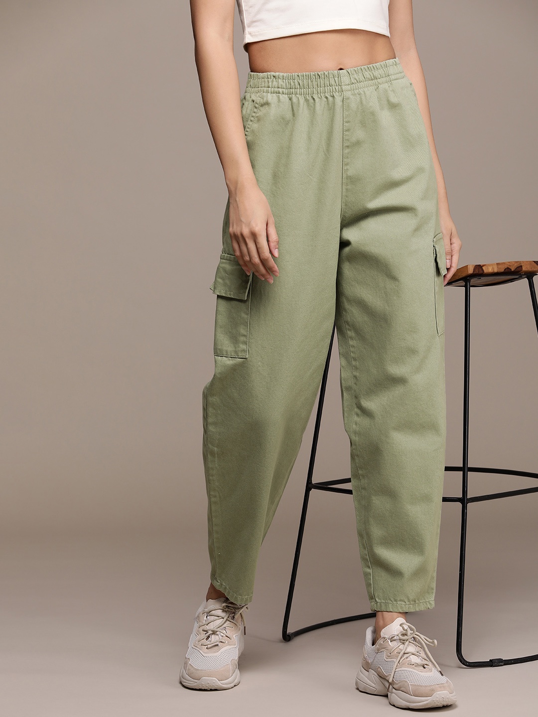 

The Roadster Lifestyle Co. Women Pure Cotton Cargos Trousers, Green