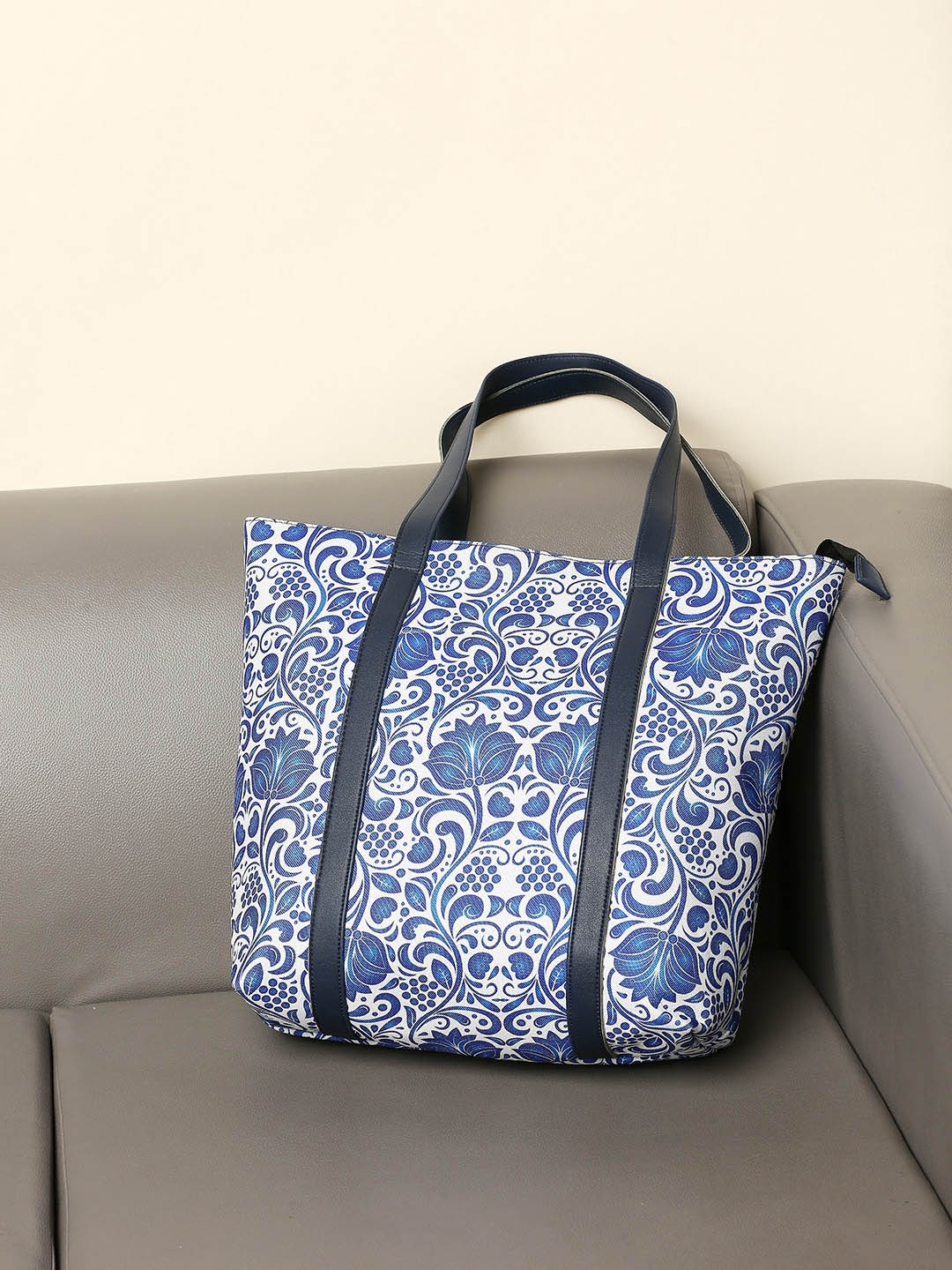 

DressBerry Floral Printed Structured Shoulder Bag, Blue