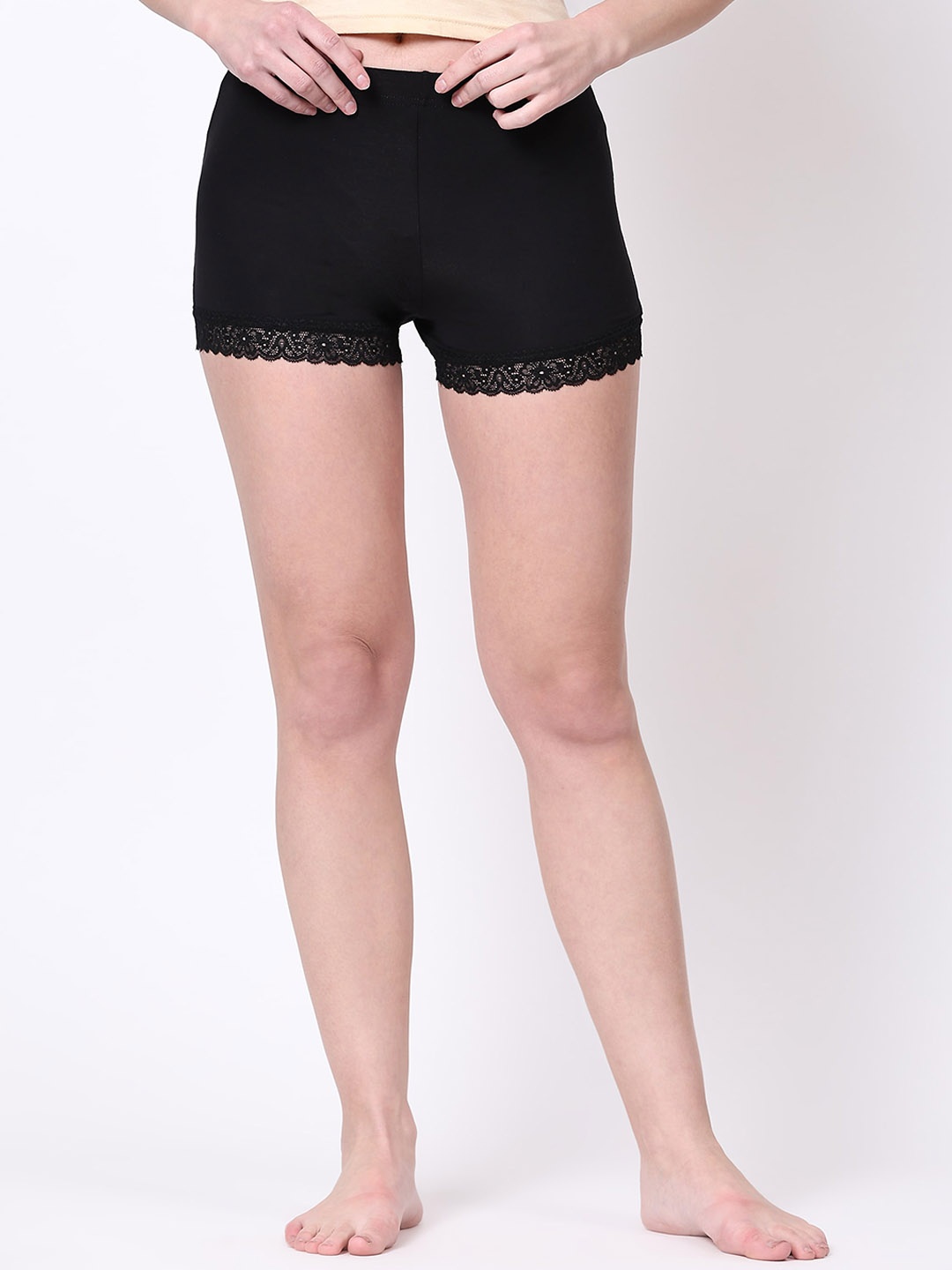 

Outflits Women High-Rise Laced Boy Shorts, Black