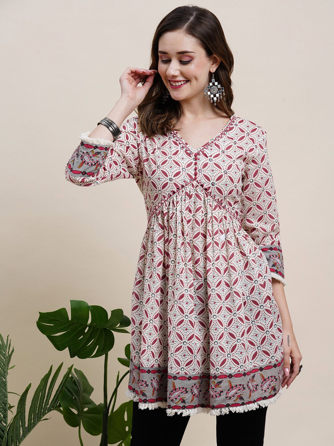 

FASHOR Maroon Ethnic Motifs Printed V-Neck Mirror Work Pure Cotton Mirror Work Kurti, Off white