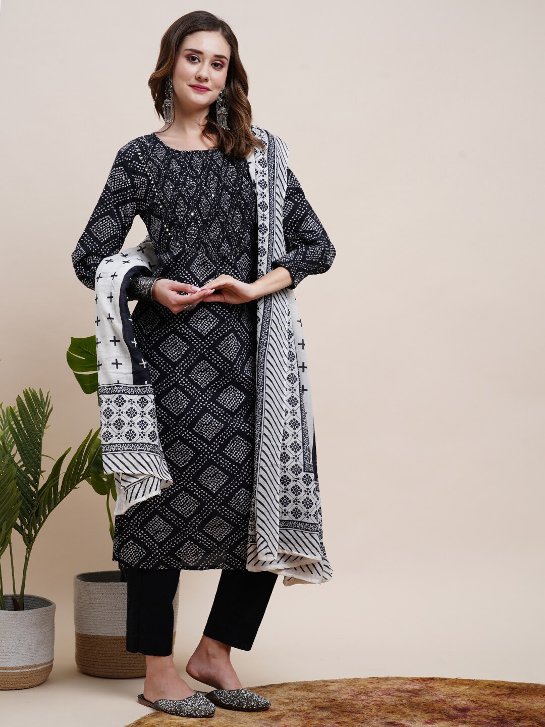 

FASHOR Black Geometric Printed Mirror Work Pure Cotton Kurta & Trousers With Dupatta