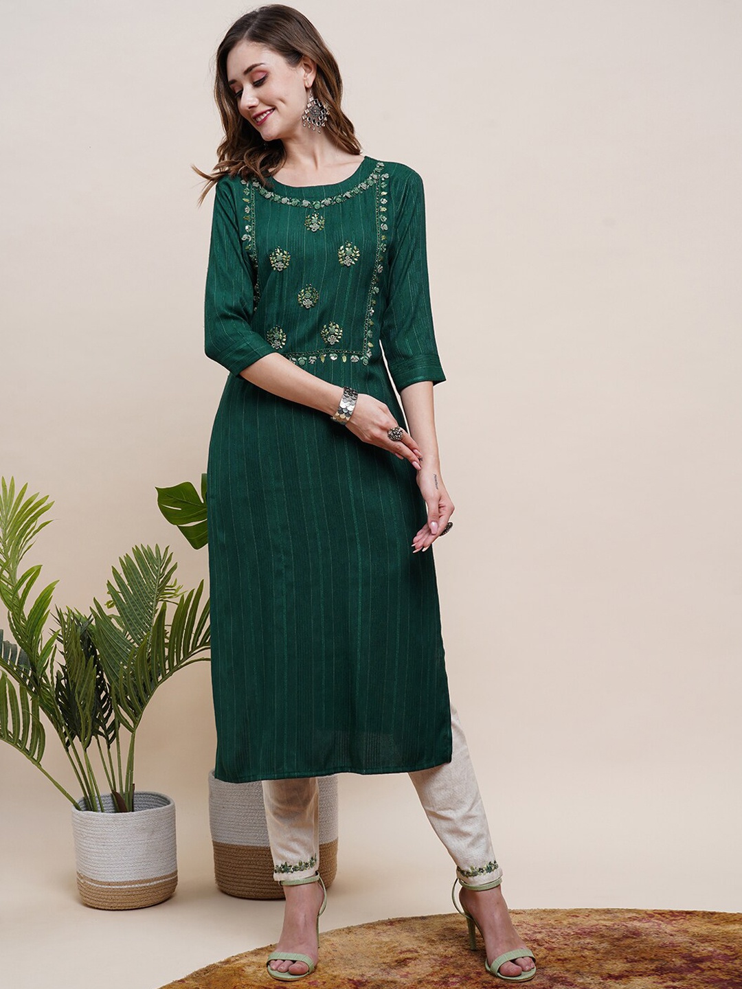 

FASHOR Green Yoke Floral Embroidered Kurta With Trousers