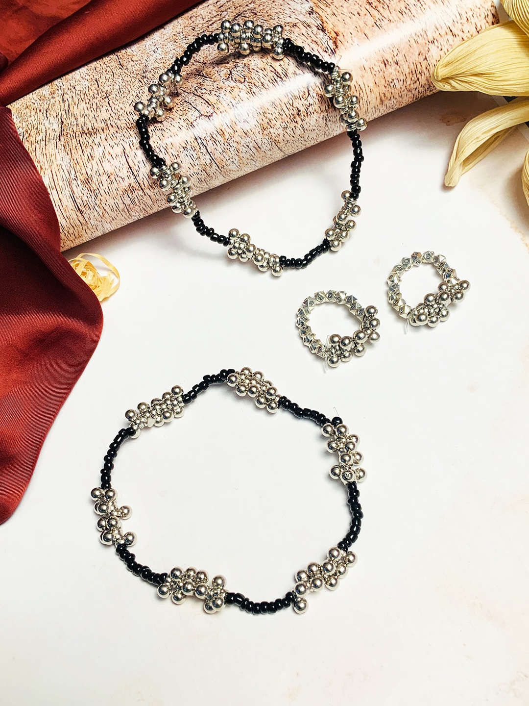 

ABDESIGNS Set Of 4 Silver-Plated Oxidised Ghungroo Anklets With Toerings