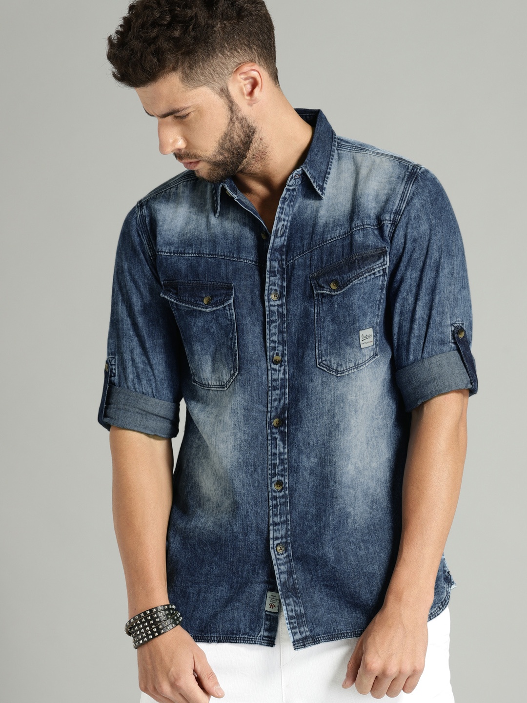 

Roadster Men Blue Faded Denim Pure Cotton Casual Shirt
