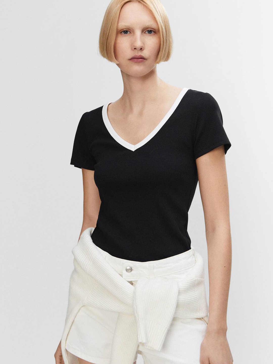 

MANGO Women Ribbed V-Neck T-shirt, Black
