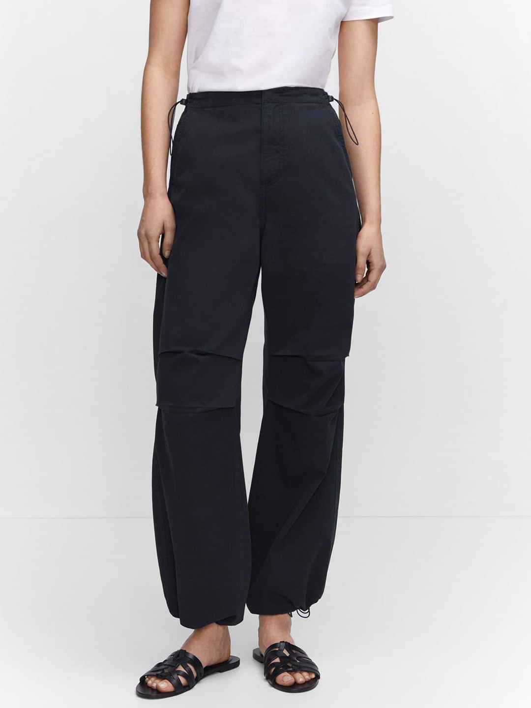 

MANGO Women Cotton High-Rise Parachute Trousers, Navy blue