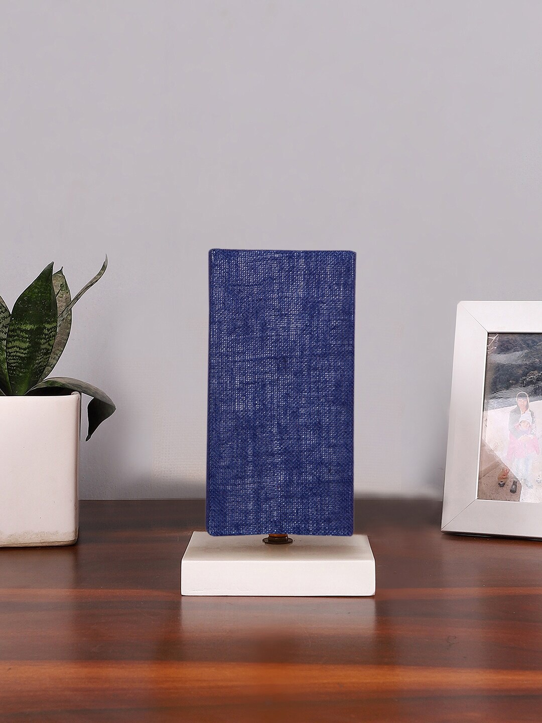 

Devansh Blue & White Textured Jute Table Lamp With Wooden Base