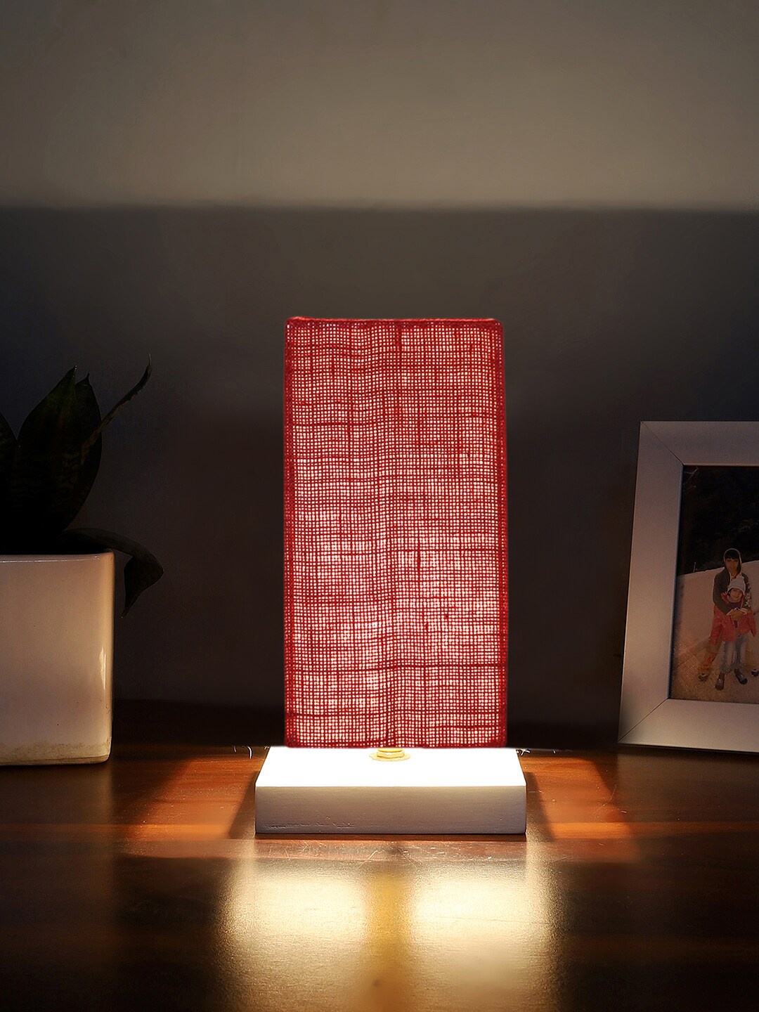 

Devansh Maroon & White Jute & Wooden Table Lamp