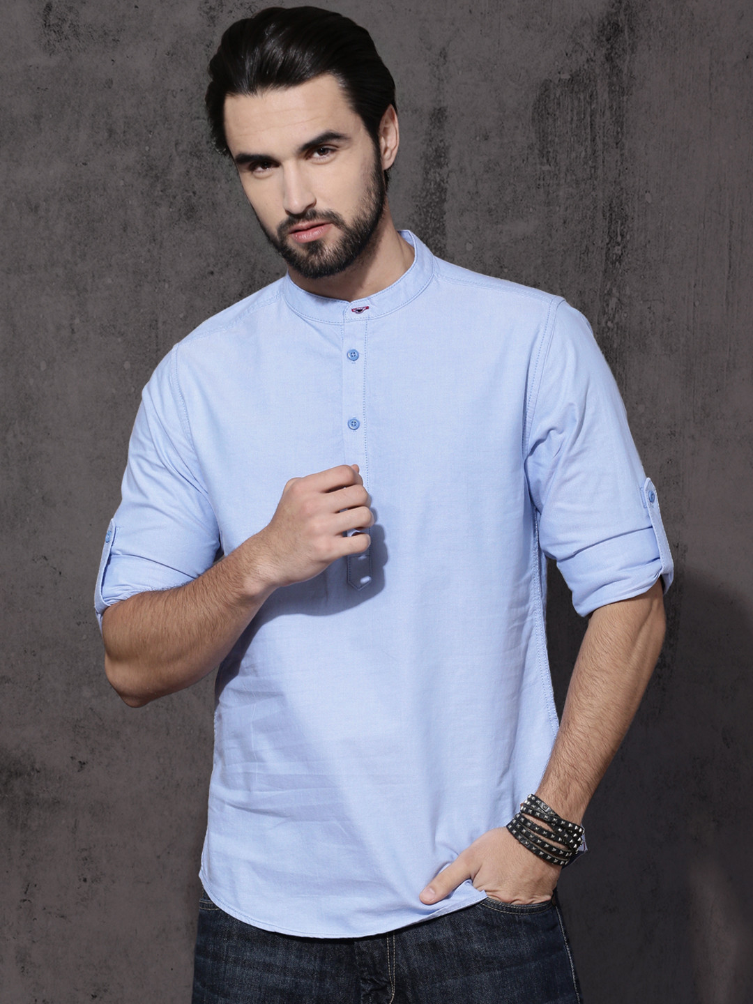 

Roadster Men Blue Regular Fit Solid Oxford Weave Casual Shirt