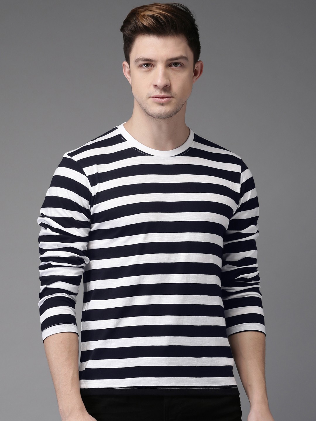 

HERENOW Men Navy Blue White Striped Round Neck Pure Cotton T-shirt