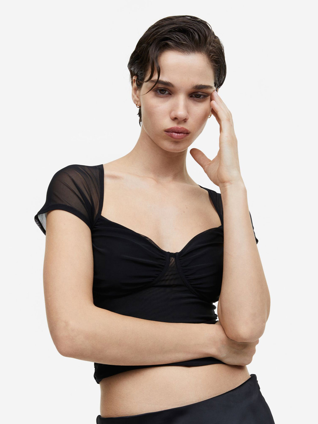 

COLOR CAPITAL Sweetheart Neck Puff Sleeves Crop Top, Black