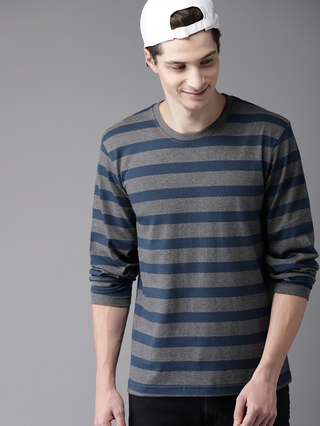 

HERE&NOW Men Charcoal Grey & Teal Blue Striped Round Neck T-shirt