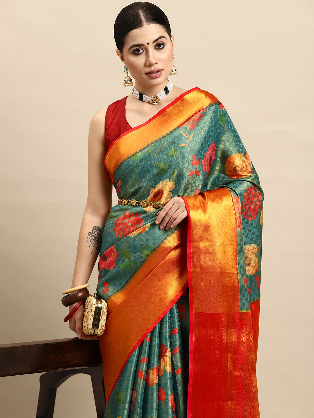 

Silk Land Floral Printed & Checked Art Silk Kanjeevaram Saree with Tasselled Detail, Green