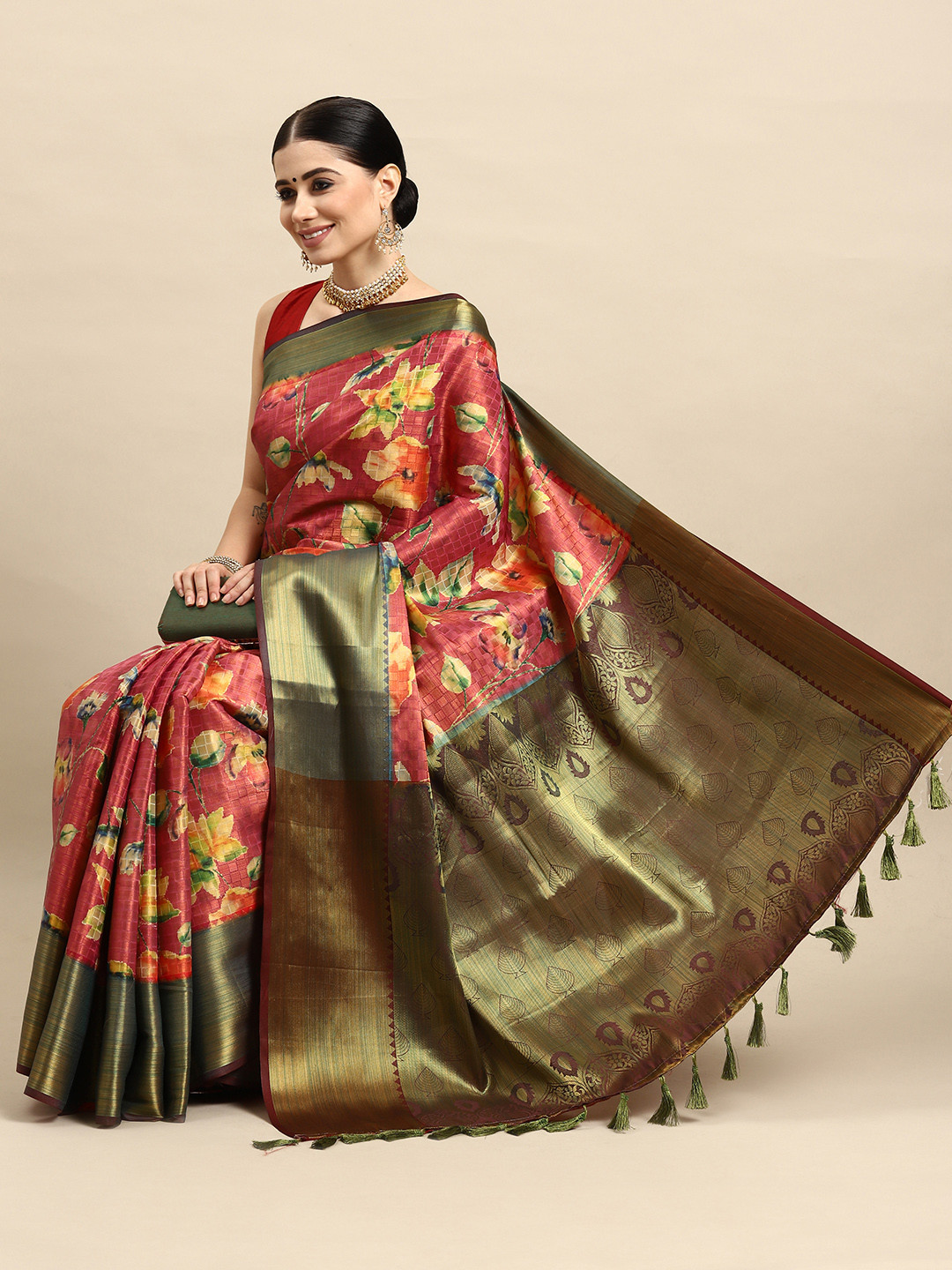

Silk Land Floral Printed Art Silk Kanjeevaram Saree, Pink