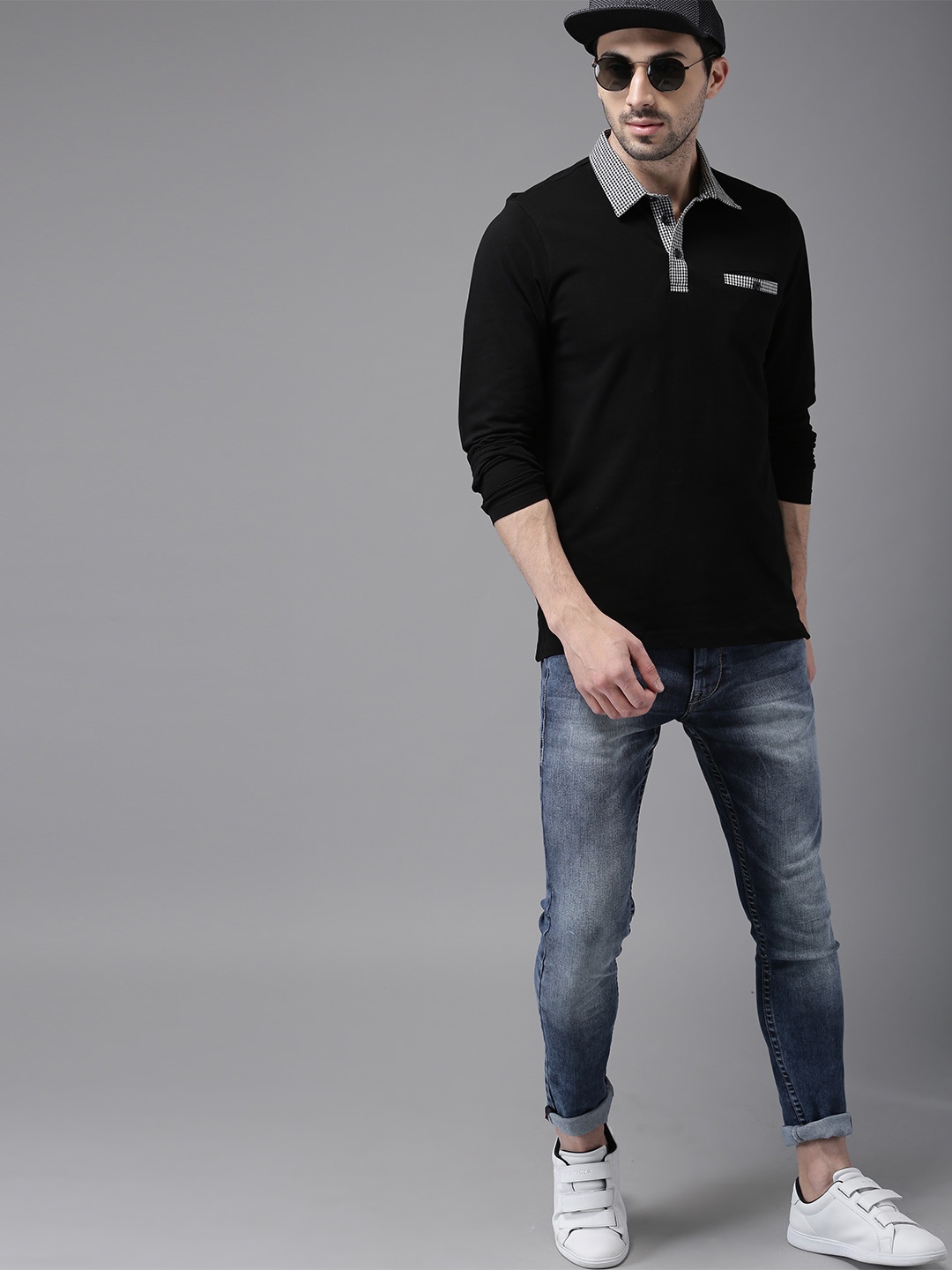 

HERE&NOW Men Black Solid Polo Collar T-shirt