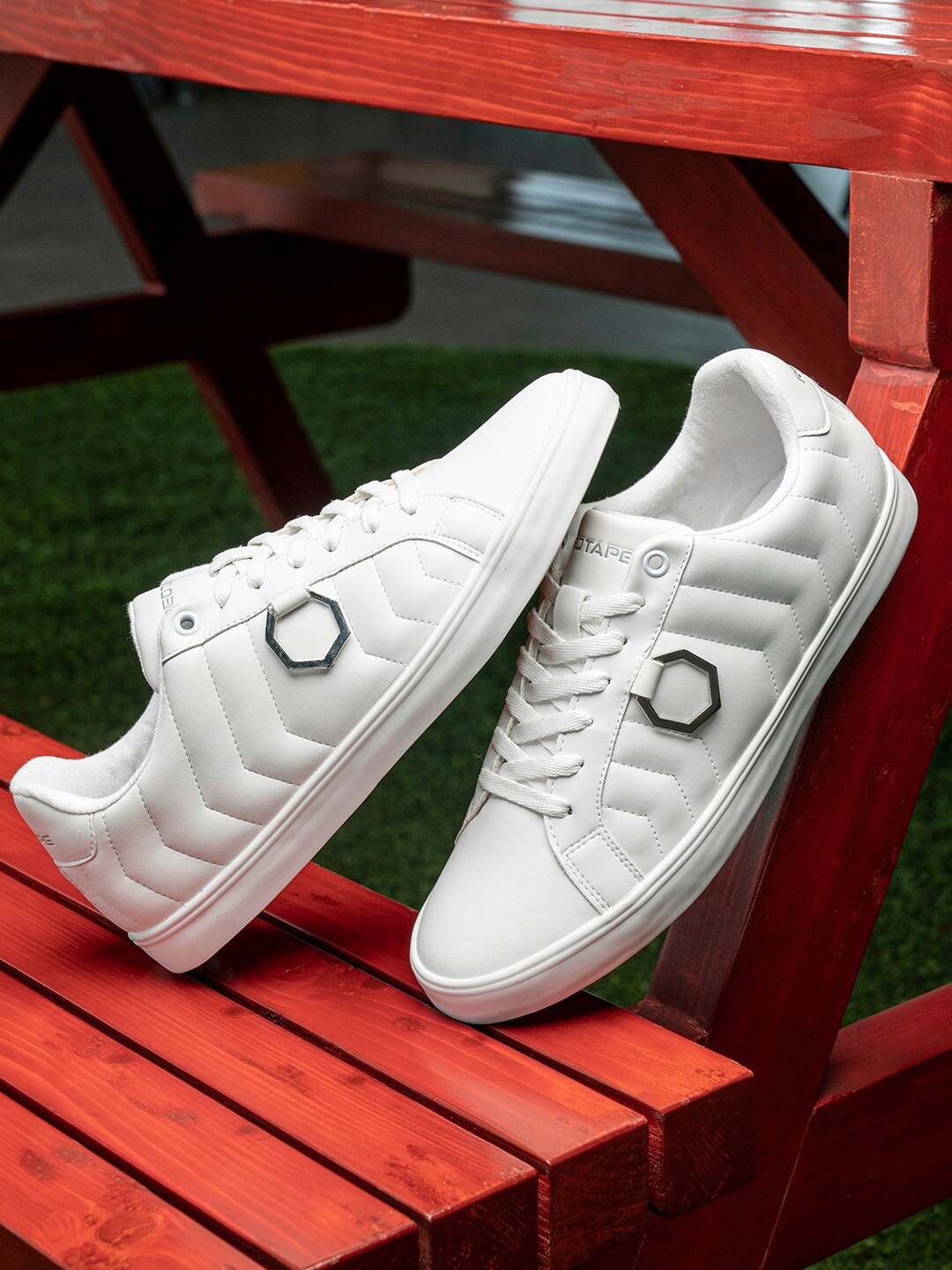 

Red Tape Men Textured Lace-Up Sneakers, White