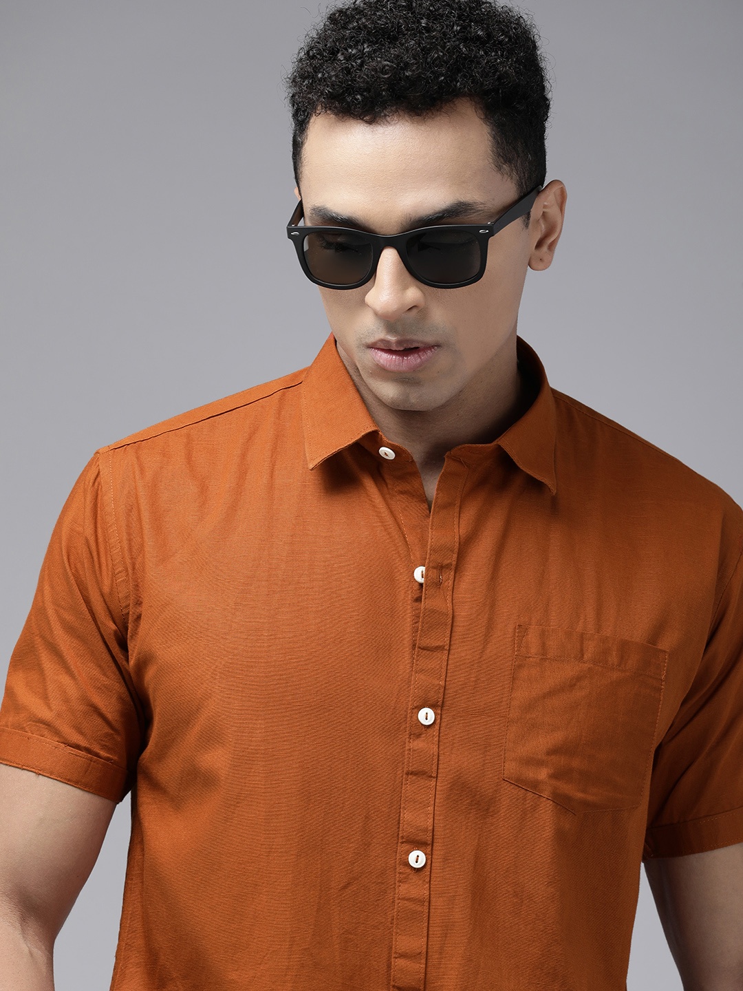 

Roadster Men Slim Fit Opaque Casual Shirt, Camel brown