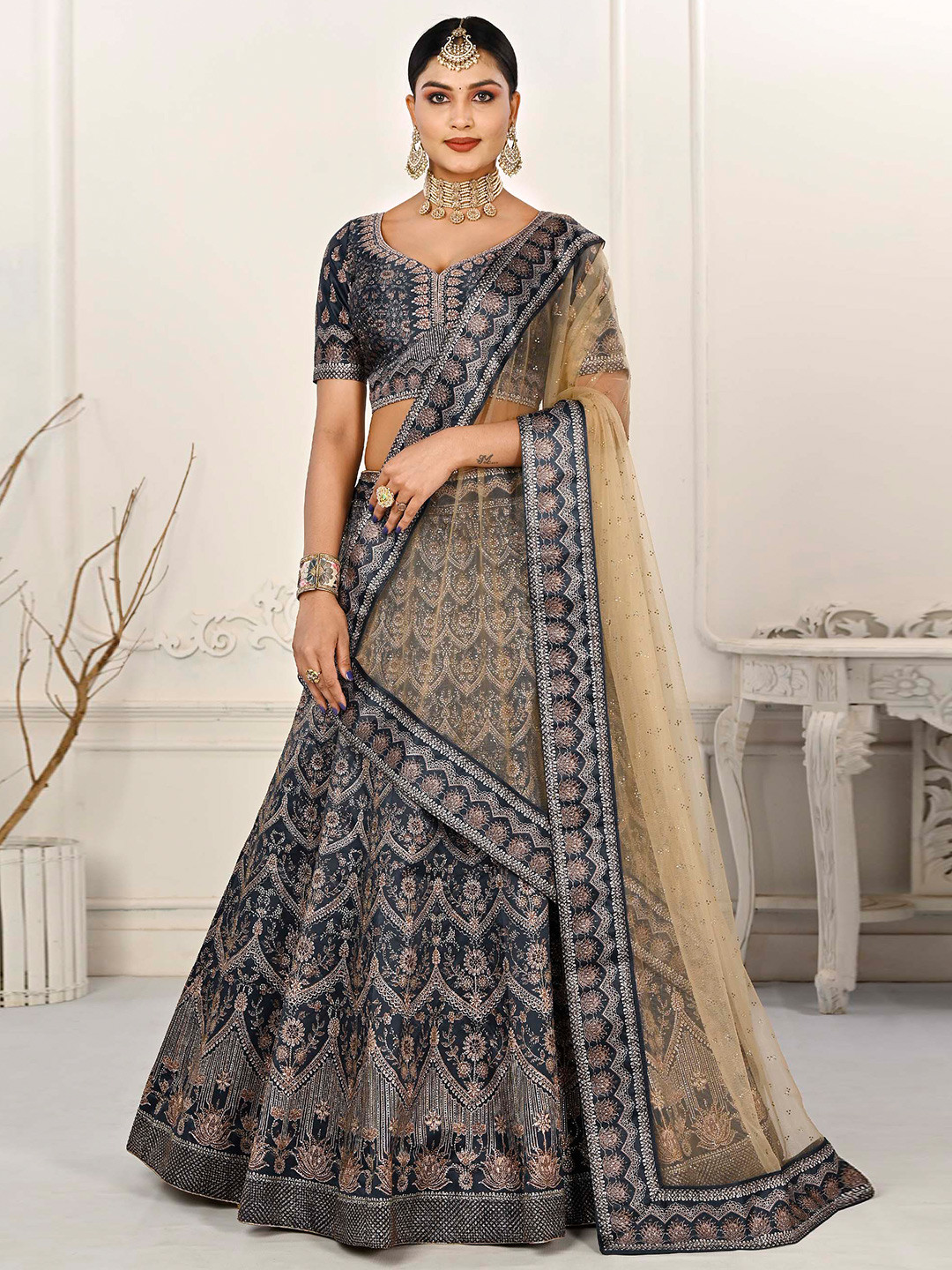 

SAPTRANGI Floral Printed Semi-Stitched Lehenga & Unstitched Blouse With Dupatta, Blue