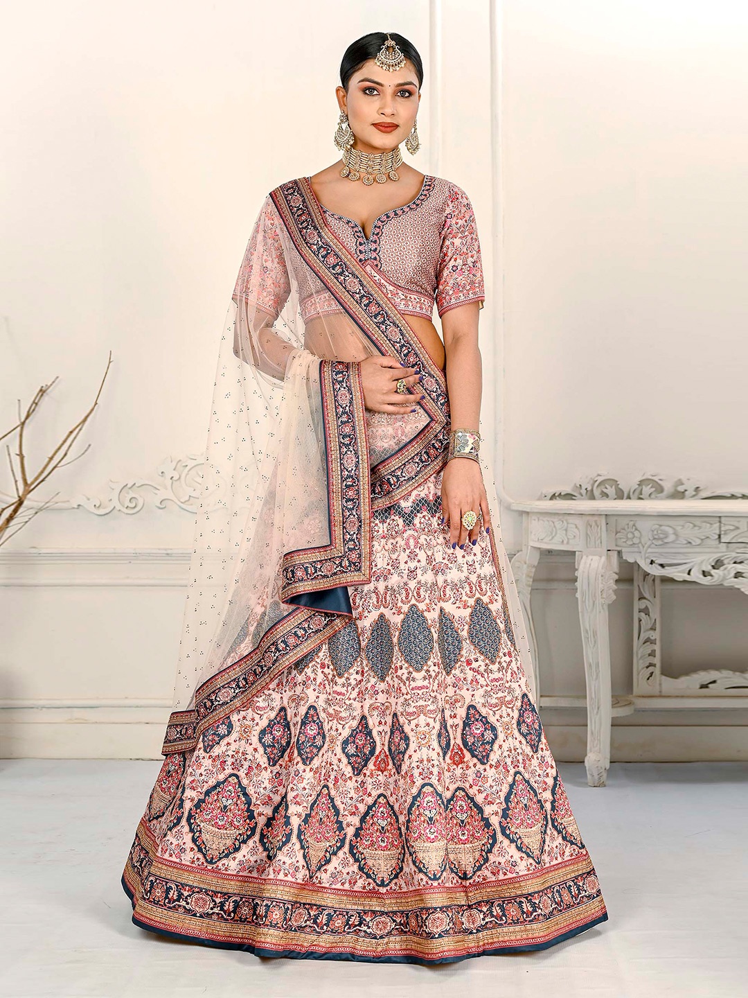 

SAPTRANGI Floral Printed Semi-Stitched Lehenga & Unstitched Blouse With Dupatta, Peach