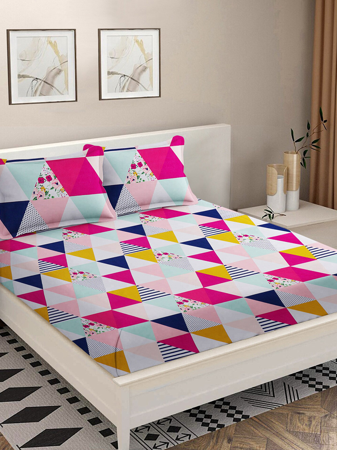 

MODEFE Pink & White Geometric Printed Cotton 180 TC Queen Bedsheet with 2 Pillow Covers