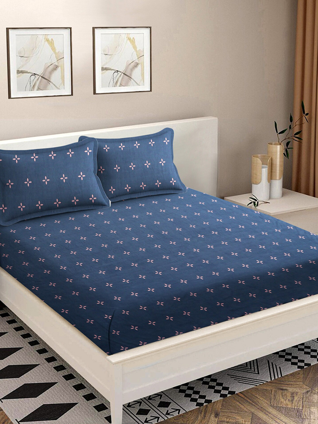 

MODEFE Blue & Pink Printed Cotton 180 TC Queen Bedsheet with 2 Pillow Covers