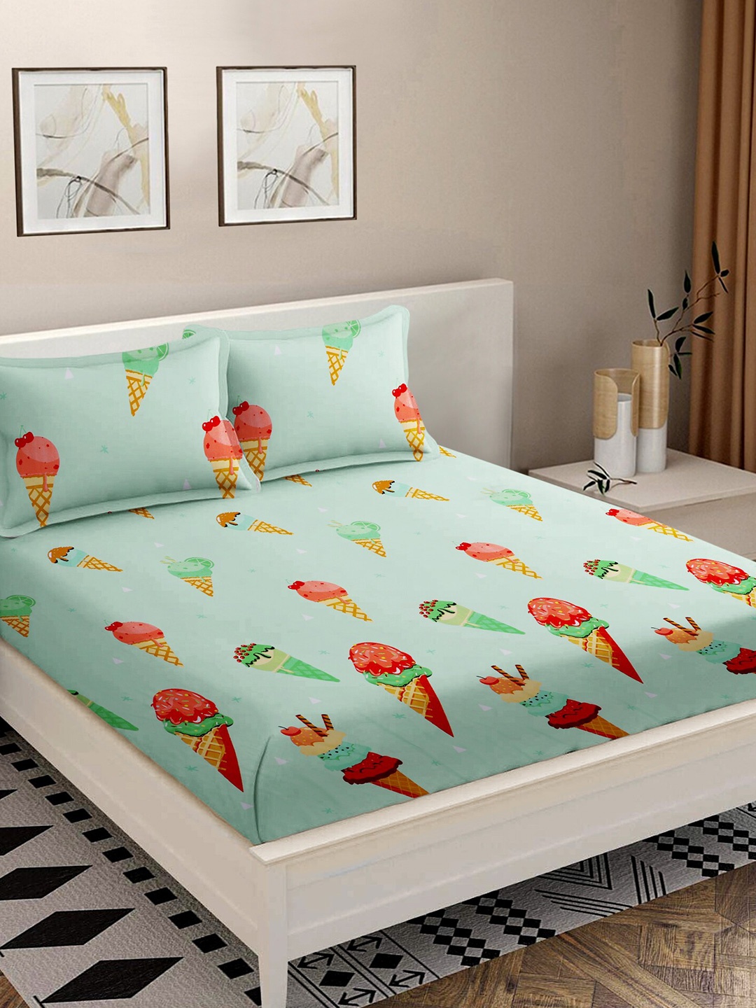 

MODEFE Green & Pink Printed Cotton 180 TC Queen Bedsheet with 2 Pillow Covers