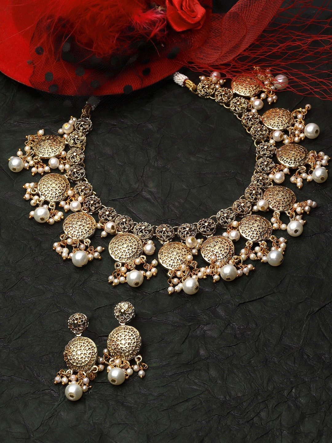 

KARATCART Gold-Plated Kundan-Studded Beaded Jewellery Set