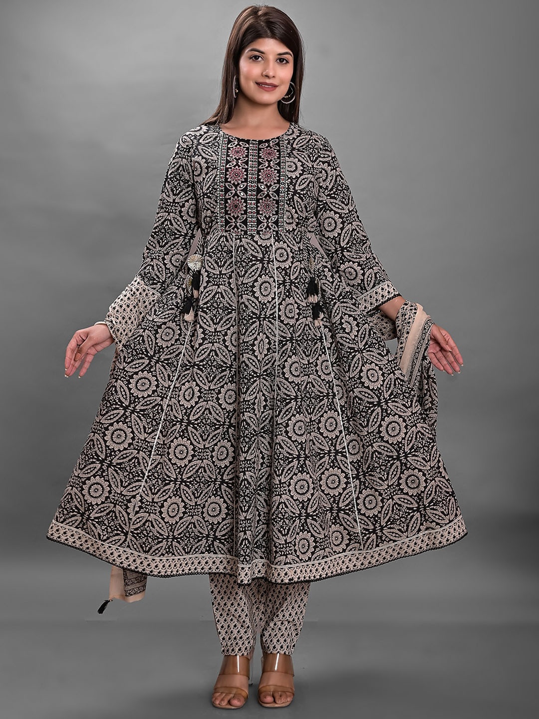 

KASHEEDA Floral Printed Regular Mirror Work Pure Cotton Kurta With Trousers & Dupatta, Black