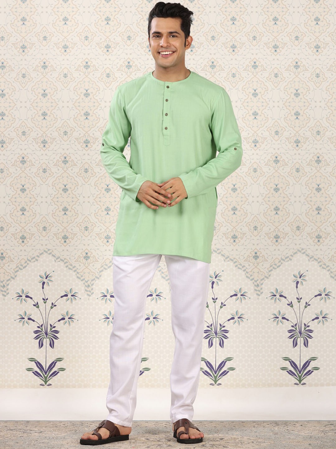 

Ode by House of Pataudi Round Collar Roll-Up Sleeves Straight Kurta, Green