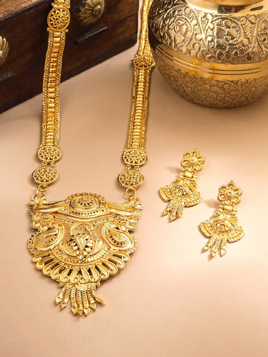 

Yellow Chimes Gold-Plated Jewellery Set