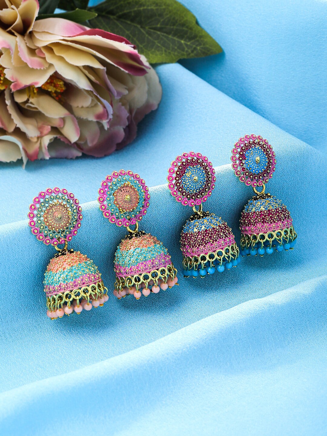 

Yellow Chimes Set of 2 Contemporary Jhumkas, Gold