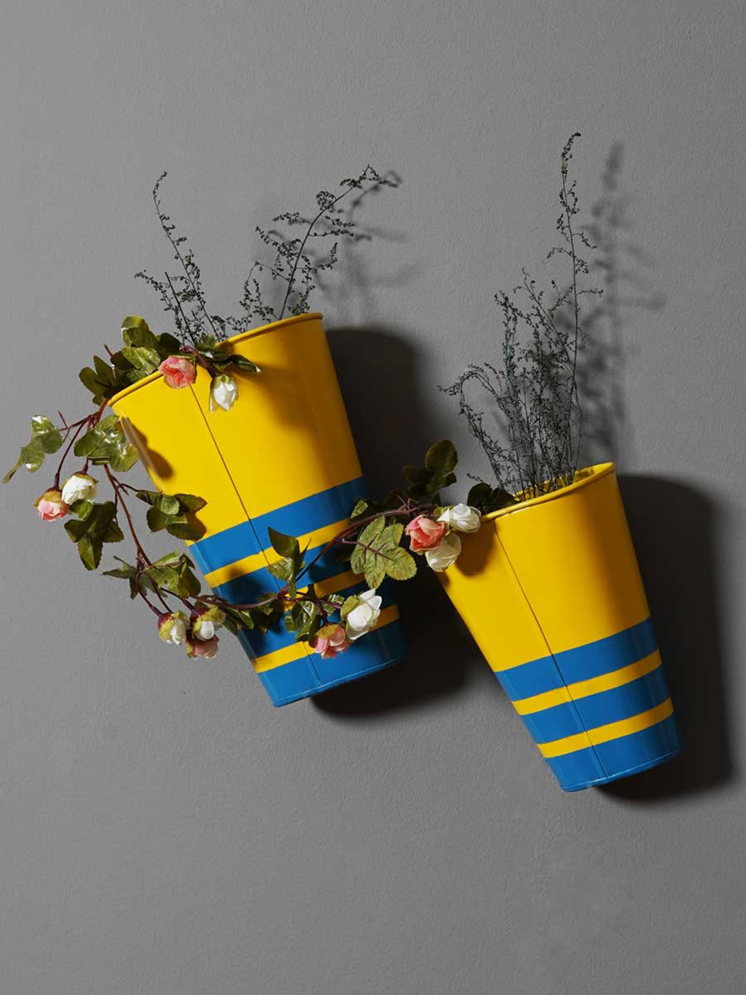 

CASA DECOR Yellow & Blue 2 Pieces Planters