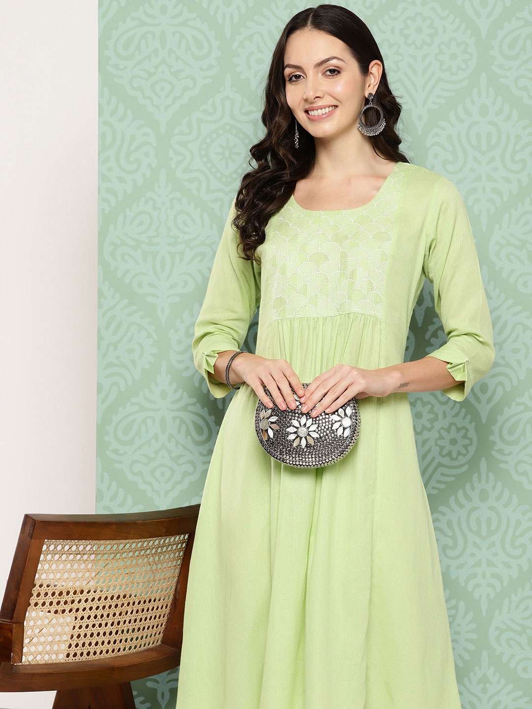 

ZOLA Geometric Embroidered Thread Work Kurta, Green