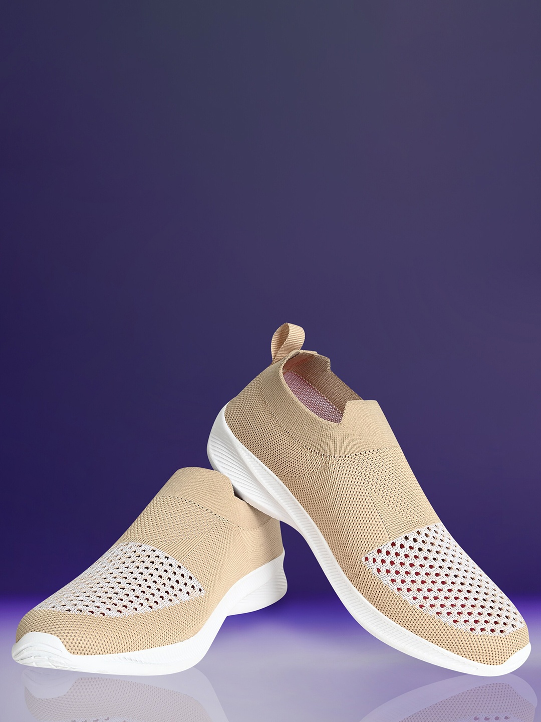 

TPENT Women Anti Odour Technology Walking Shoes, Beige