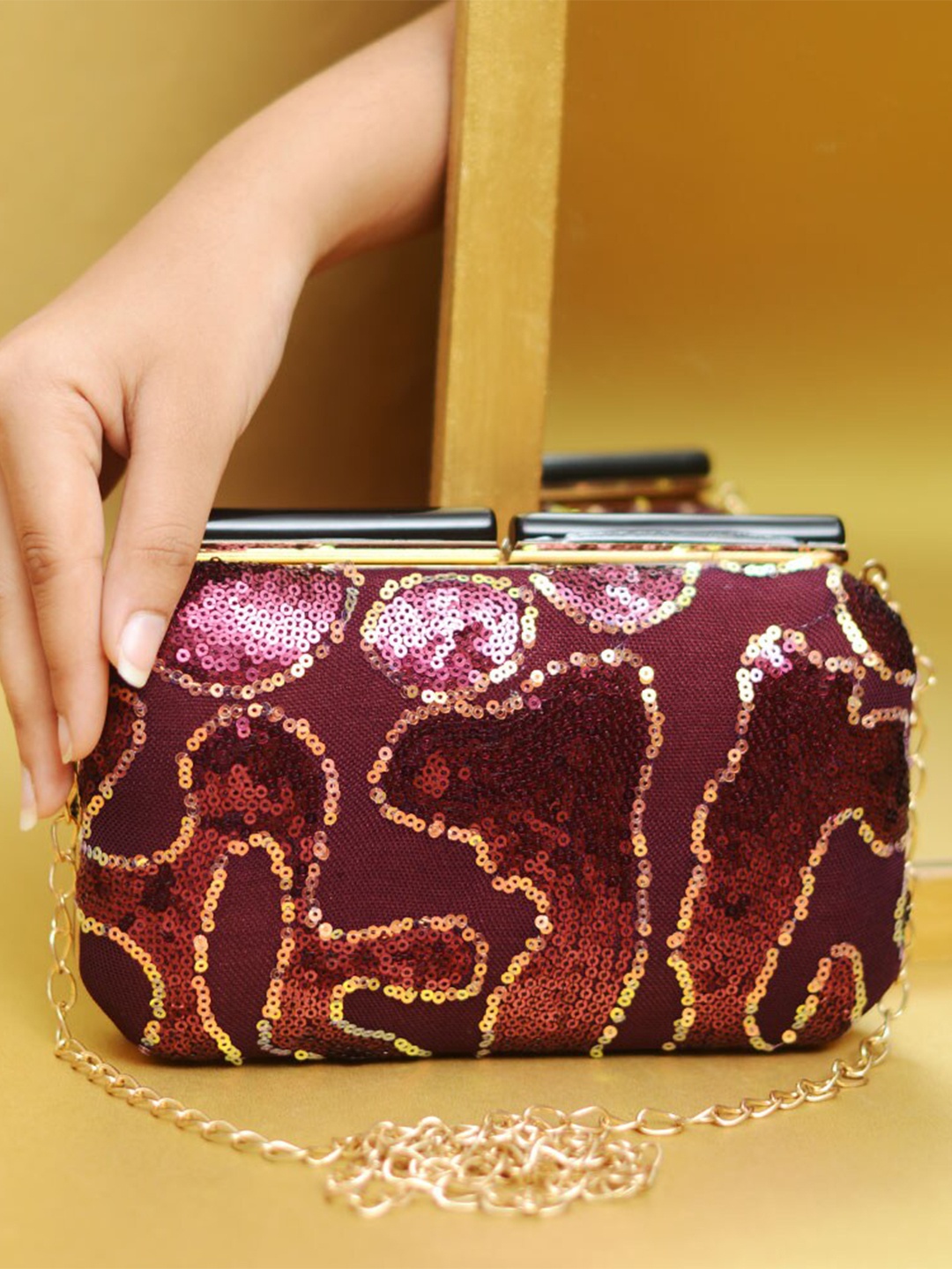 

ARTKLIM Embellished Box Clutch With Shoulder Strap, Red