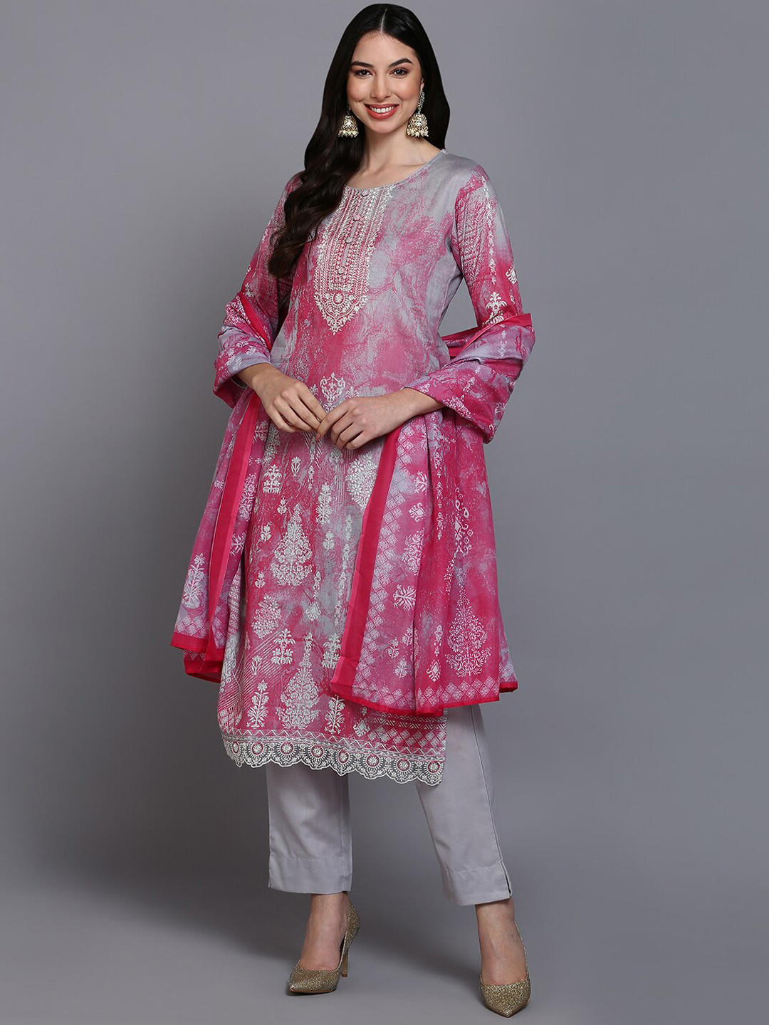 

AHIKA Grey & Pink Ethnic Motifs Printed Pure Cotton Kurta & Trousers With Dupatta