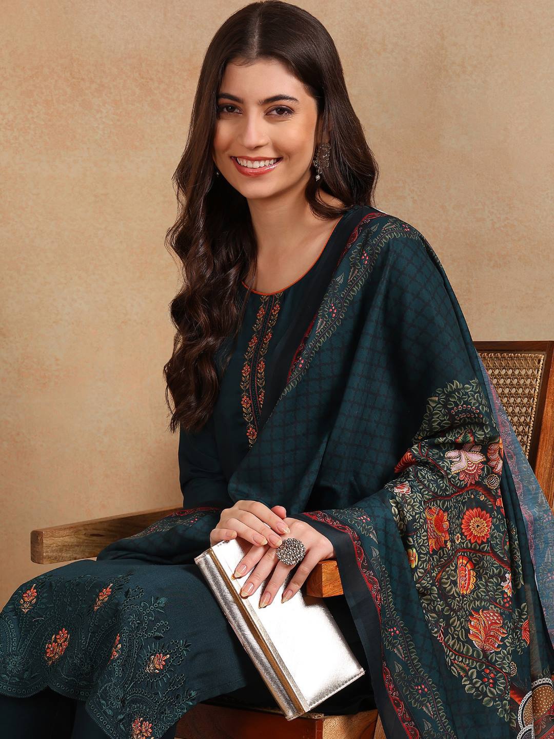 

AHIKA Green Yoke Design Kurta & Trousers With Dupatta