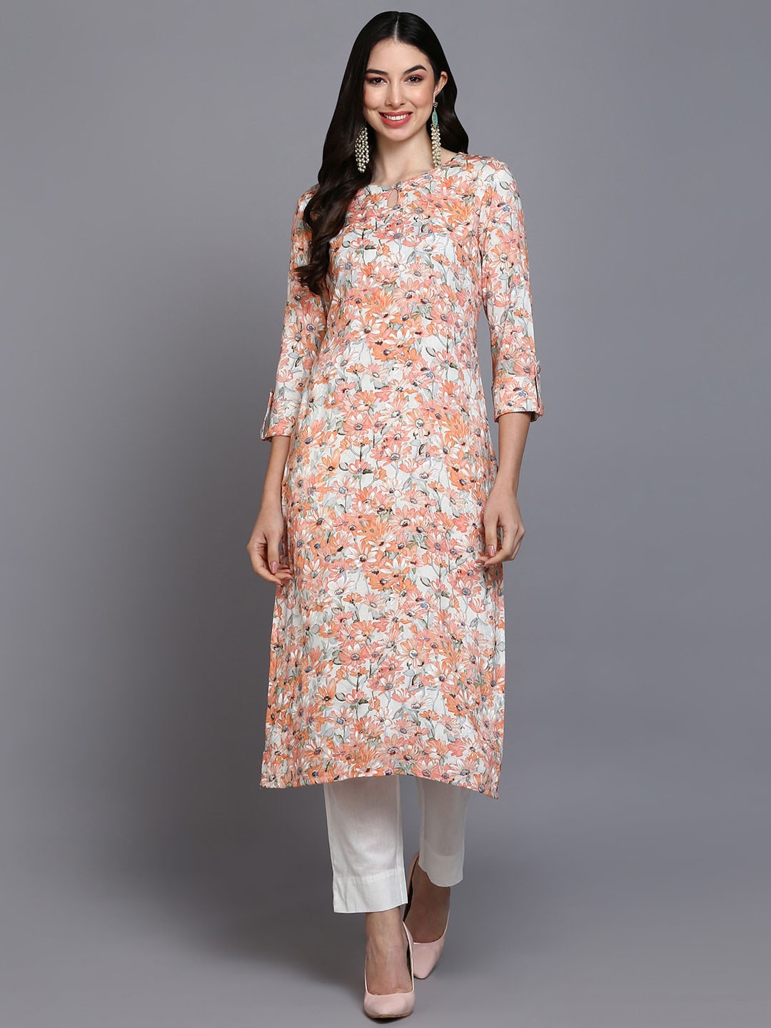 

AHIKA Floral Printed Keyhole Neck Roll-Up Sleeves Kurta, Peach