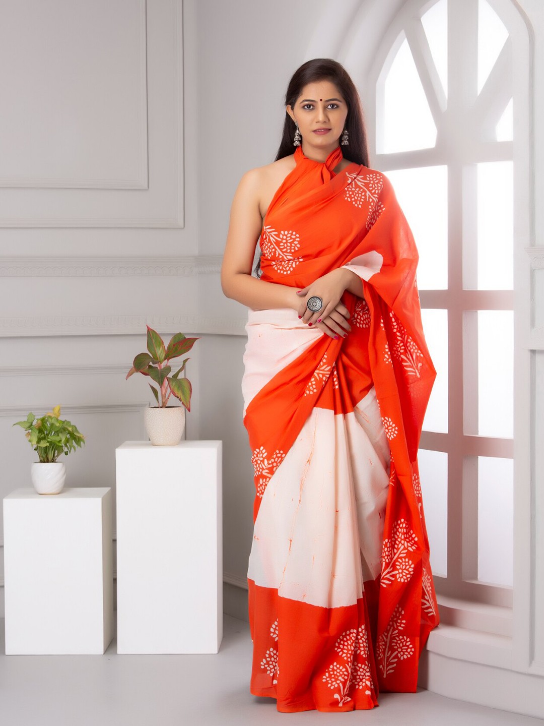 

BUTA BUTI Floral Printed Pure Cotton Saree With Blouse Piece, Orange