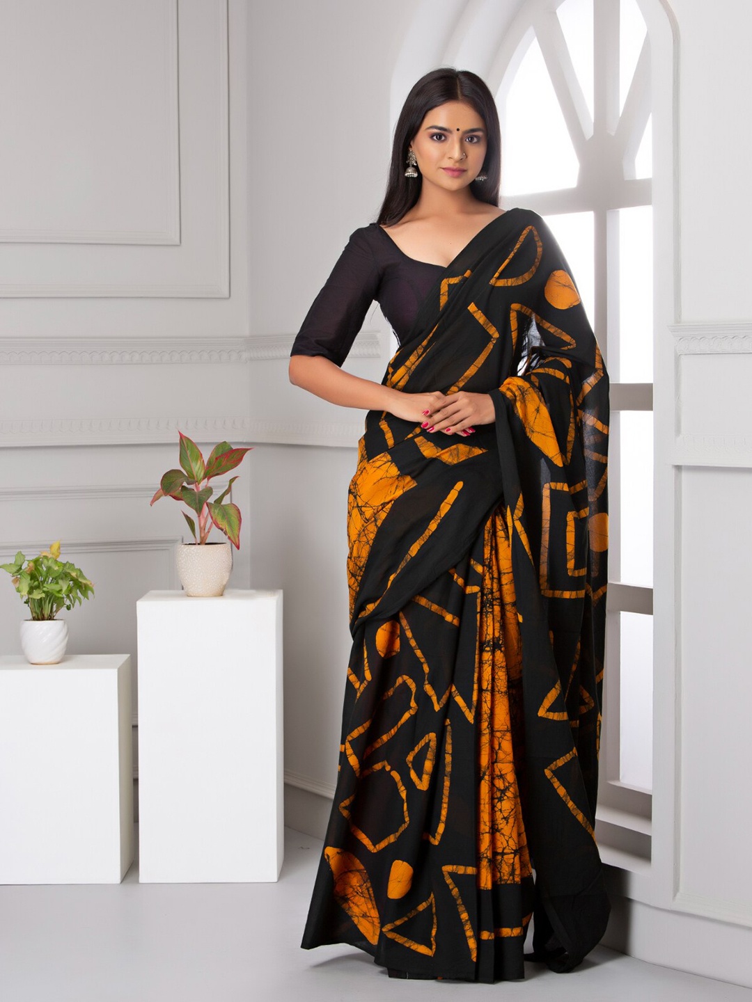 

BUTA BUTI Abstract Printed Pure Cotton Saree, Black